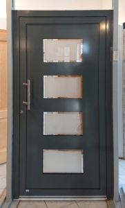Averkauf Aluhaustür aus Ausstellung Modell Nilda zum Sonderpreis - www.p-m-t.info